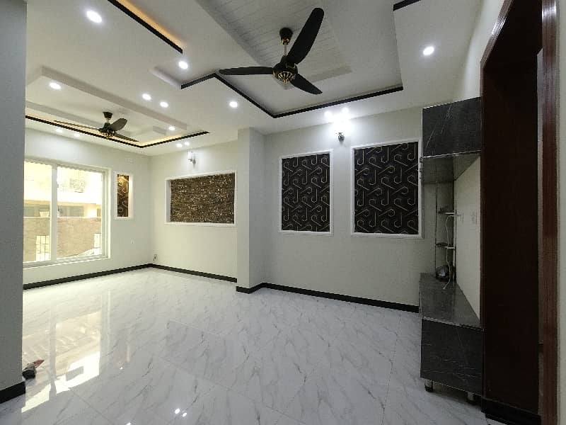 Prominently-Located 5 Marla House Available In Bahria Town Phase 8 - Ali Block 22