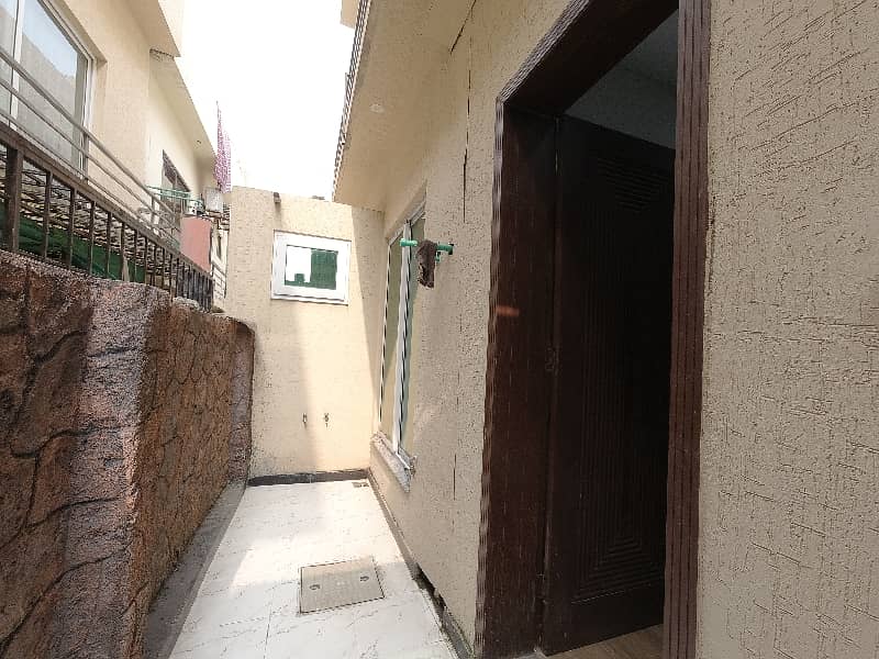 Prominently-Located 5 Marla House Available In Bahria Town Phase 8 - Ali Block 25