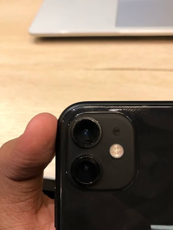 iphone 11 Fu in warranty 1