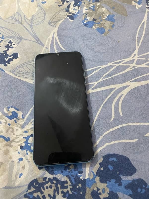 realme c21 4/64 0