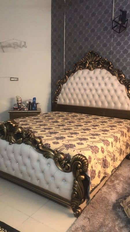 King Size Luxury Bed Set for Sale Note: Sofa Chair set Free 1