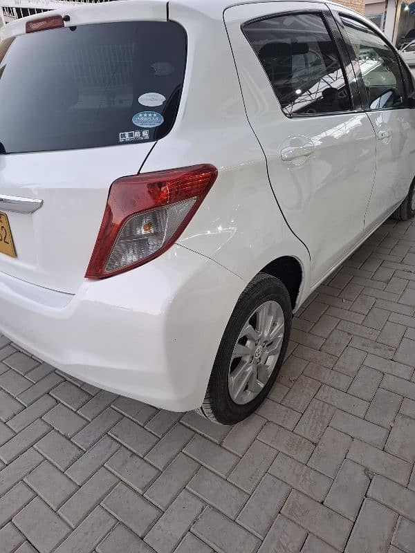 Toyota Vitz 2011 5