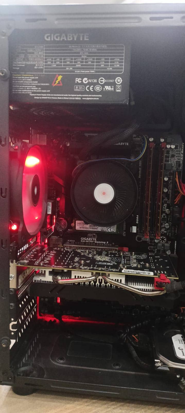 Gigabyte H170 Core i7-6th Gen with RX470 8GB 1