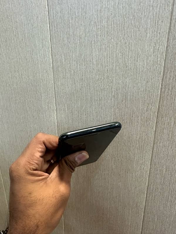 Iphone 11 pro max 256 Gb Pta Approved 3