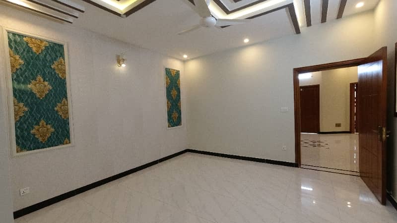 Prime Location House Of 7 Marla Is Available For sale In Bahria Town Phase 8 - Safari Valley, Rawalpindi 6