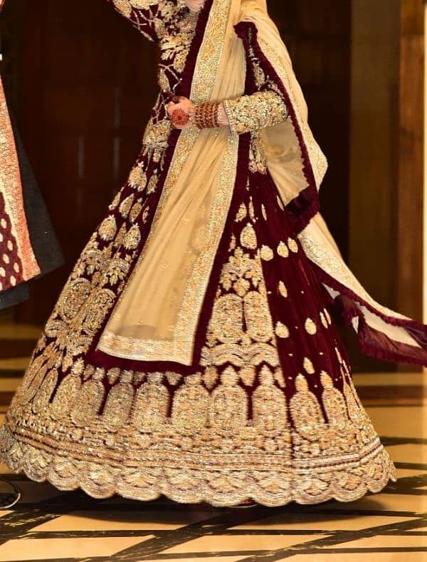 urgent need to sell. latest bridle lehnga. 0