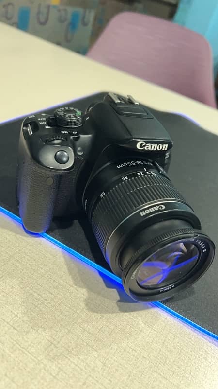 DSLR CANON 700D TOUCH AND ROTATEABLE SCREEN CAMERA 8