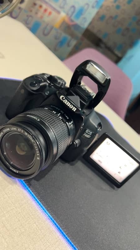 DSLR CANON 700D TOUCH AND ROTATEABLE SCREEN CAMERA 13