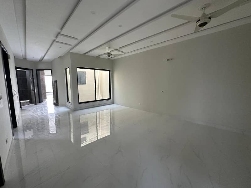 12 Marla Upper Portion Near To Main Boulevard Available For Rent In Low Budget 0