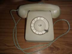 Antique telephone set