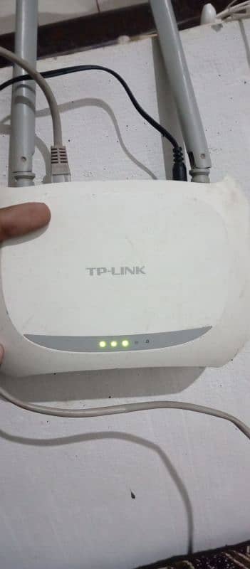 Tplink TL-WR840N Router 4