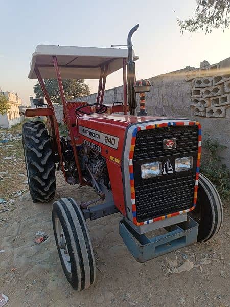 Massey  240 0