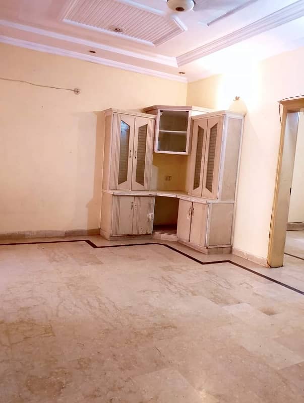 5 marla upper portion in johar town 0