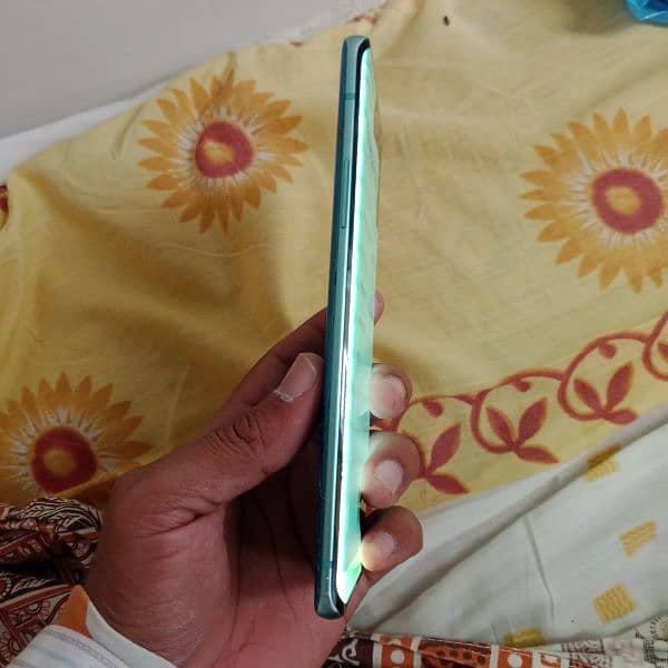 in Rawalpindi Board ok one plus 8 pro 12GB Ram 256 touch back break 5