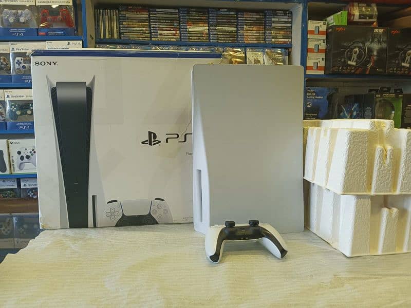 playstation 5 ps5  1200 series in excellent condition 1