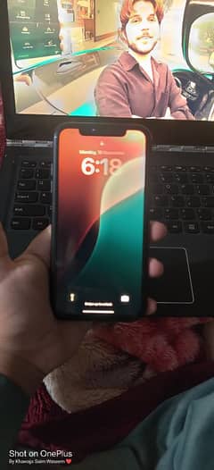 IPHONE XR 10/10 FACTORY UNLOCK