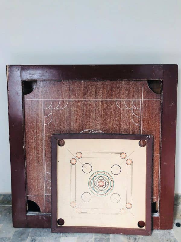 CARROM BOARD AND DABBO 0