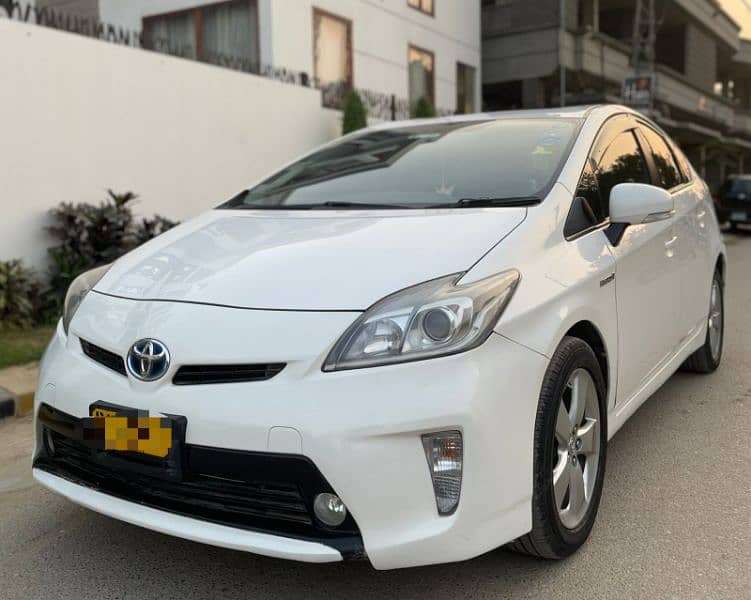 TOYOTA PRIUS S LED 1.8 17