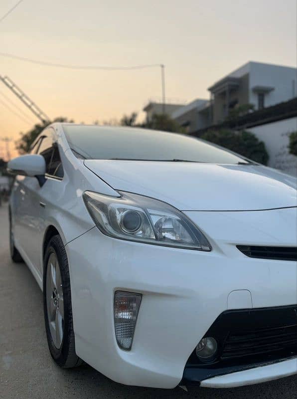 TOYOTA PRIUS S LED 1.8 18