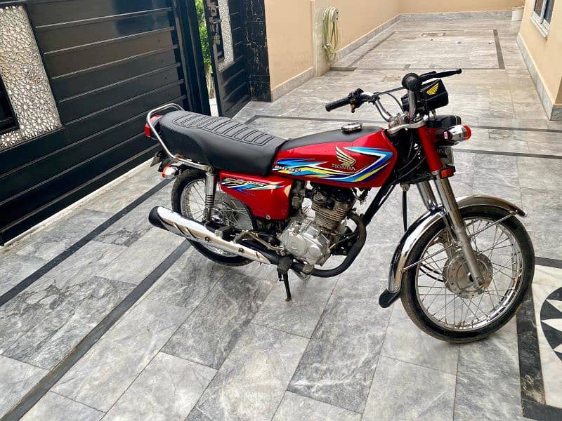 HONDA CG 125 condition 10by 10 contact 03000066631 5