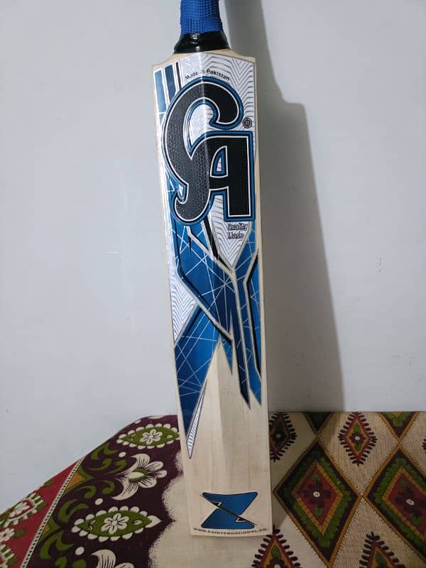 CA 10000 GOLD EDITION CRICKET BAT 2