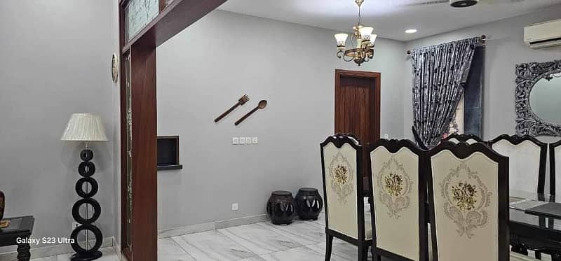 Chance Deal 800 Yards Bungalow For Sale With Basement 11