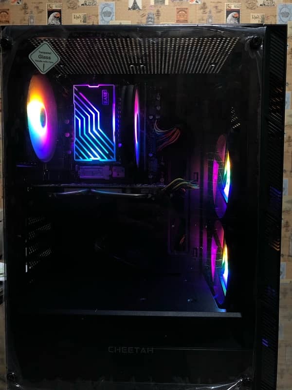 Gaming PC with 24 inches LED 0