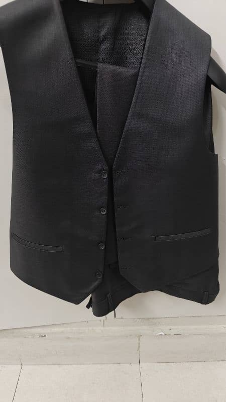 3 Piece Gents Suit Charcoal Grey Brand Figure 4