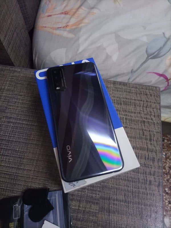 VIVO Y20 4