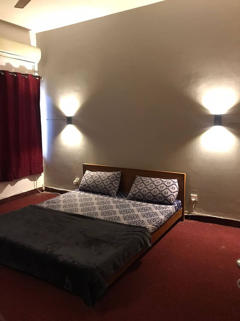 Rooms available daily weekly Basis in G11 Islamabad (Guest House) 4