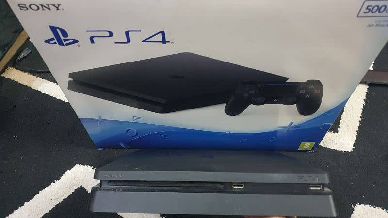 PLAYSTATION 4 SLIM 0