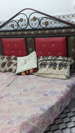 bed for sel . iron bed only. lohay ka bed