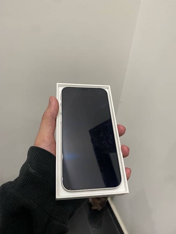 iPhone 12 Pta Approved With Box 64gb Waterproof 3