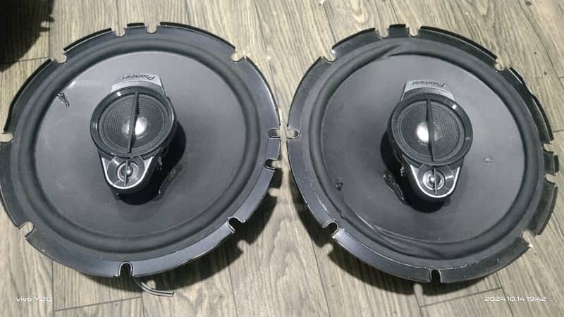 Boss Speakers Complete Set 13