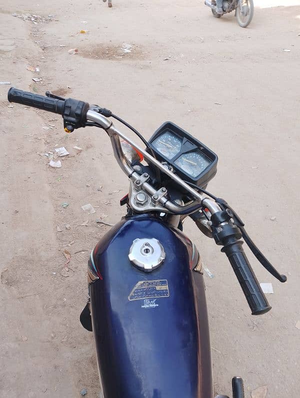 Honda 125 Karachi Number 2014 Demand 115000 0