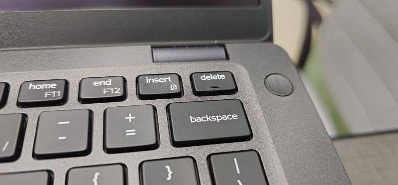 Dell Latitude 5400 Core i5 8th generation Touch screen 5