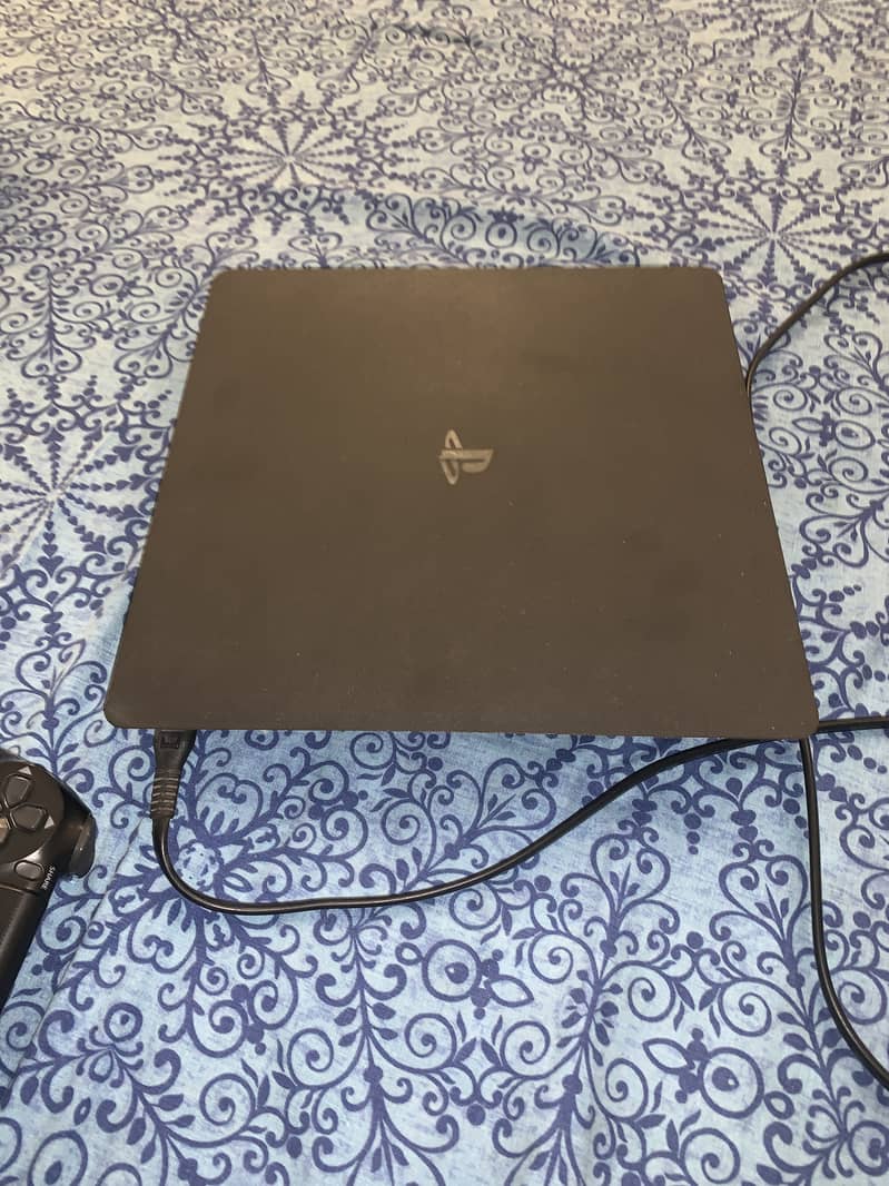 Ps4 Slim (1 TB) 4