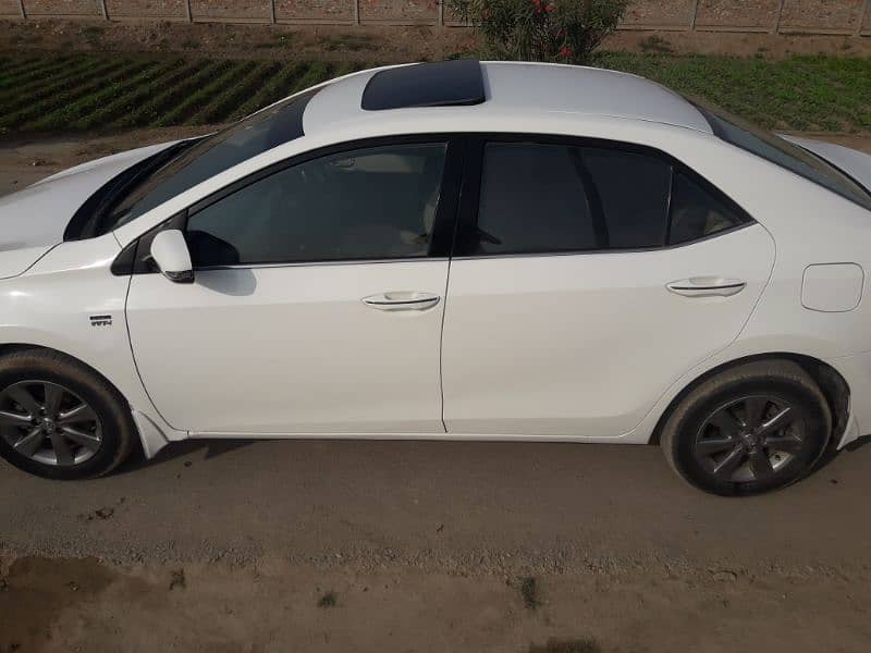 Toyota Altis Grande 2016 5