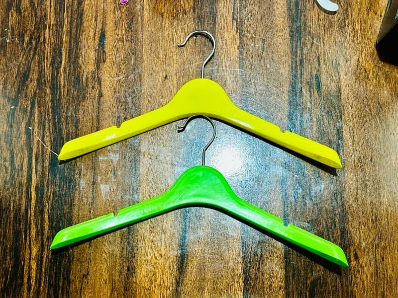 kids Garment hanger 1