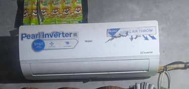 Haier Air Conditioner AC DC inverter 1 ton only 8 month used