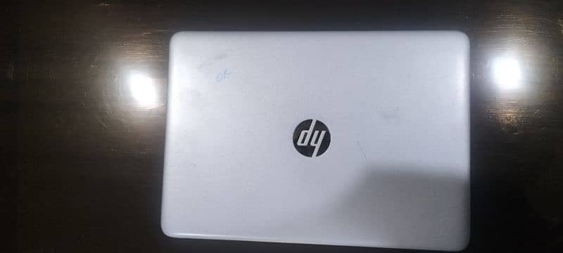 HP Elite book 8 128 1