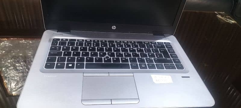 HP Elite book 8 128 5