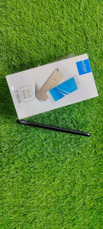 Vivo Y55s Official PTA (not a copy set) Price Negotiable 4