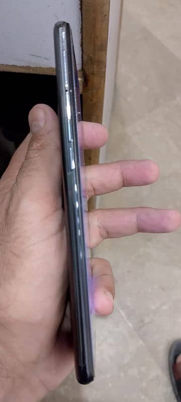 Oppo f 19 pro 3