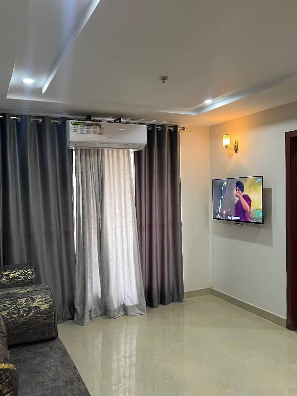 TWO BED LUXURY FURNISHED APARTMENT AVAILABLE GOR SALE IN GULBERG HEIGHTS 1