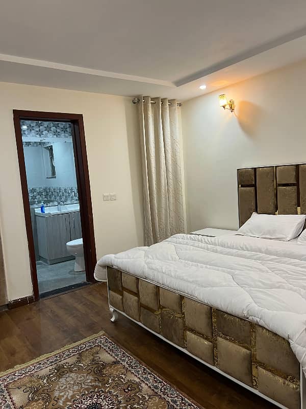 TWO BED LUXURY FURNISHED APARTMENT AVAILABLE GOR SALE IN GULBERG HEIGHTS 9