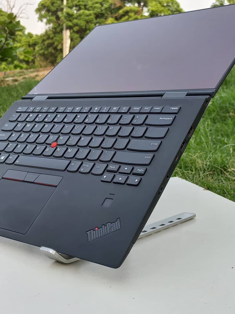 lenovo x1 yoga core i5 8th gen 16gb ram | stylus | Touch 360 6