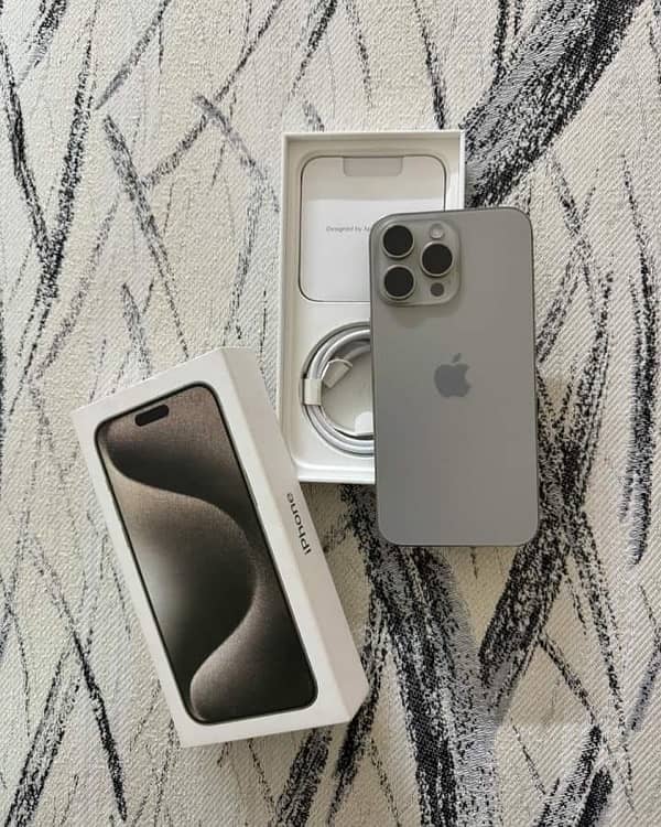 iphone 15 pro max Hk 256gb 1