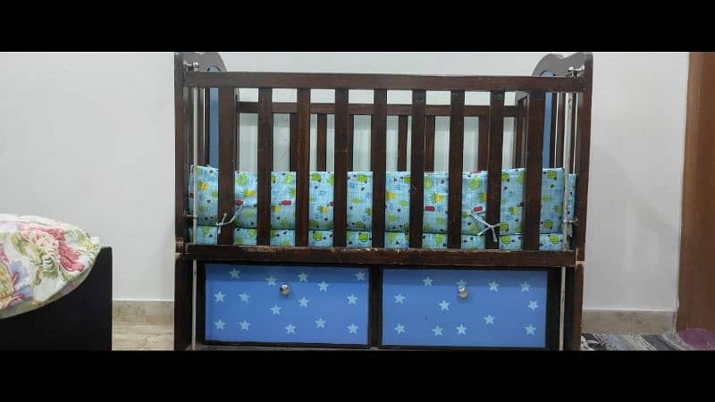 baby cot 1