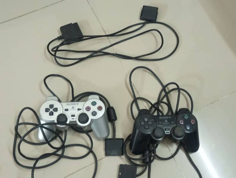 Playstation 2 PS2 Slim + Controllers and accessories 2